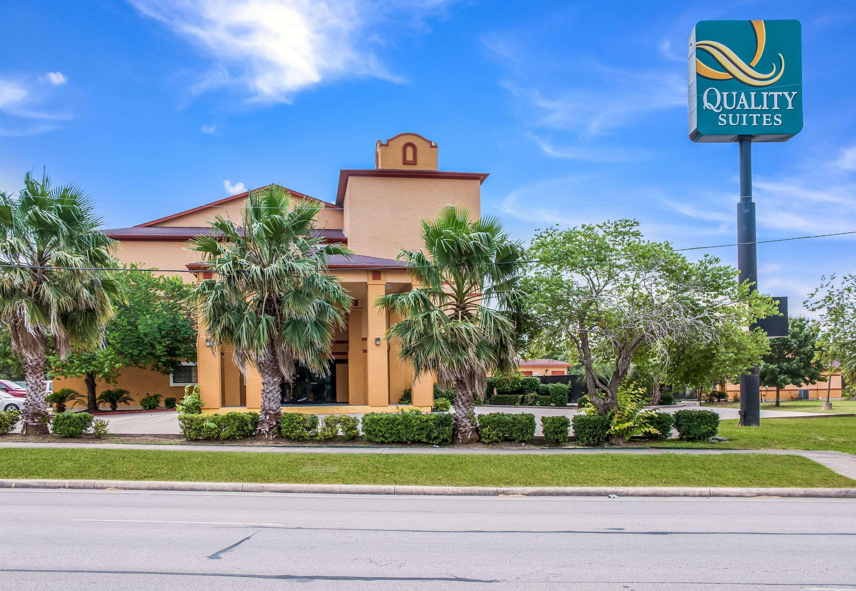 Quality Suites San Antonio Esterno foto