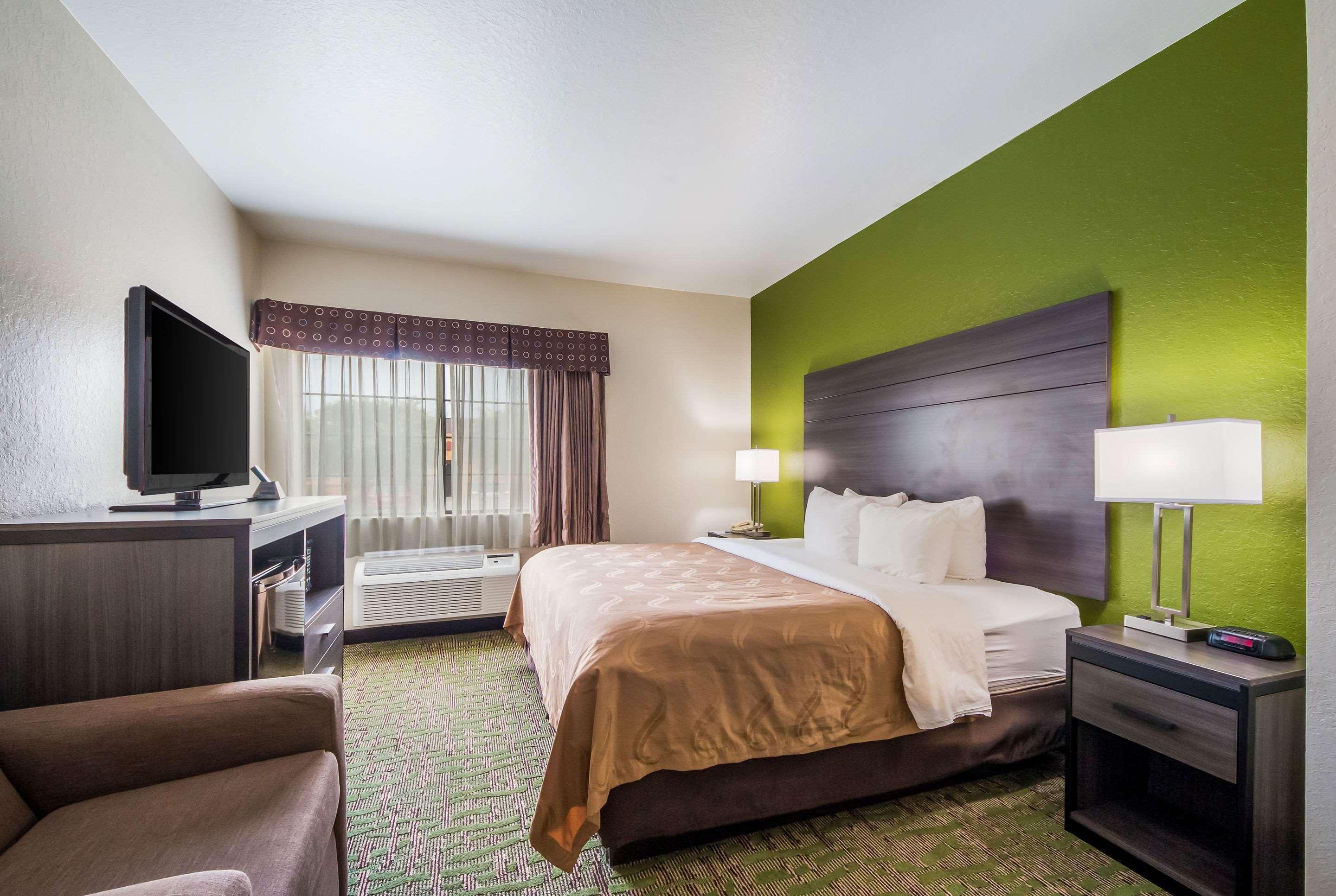 Quality Suites San Antonio Esterno foto