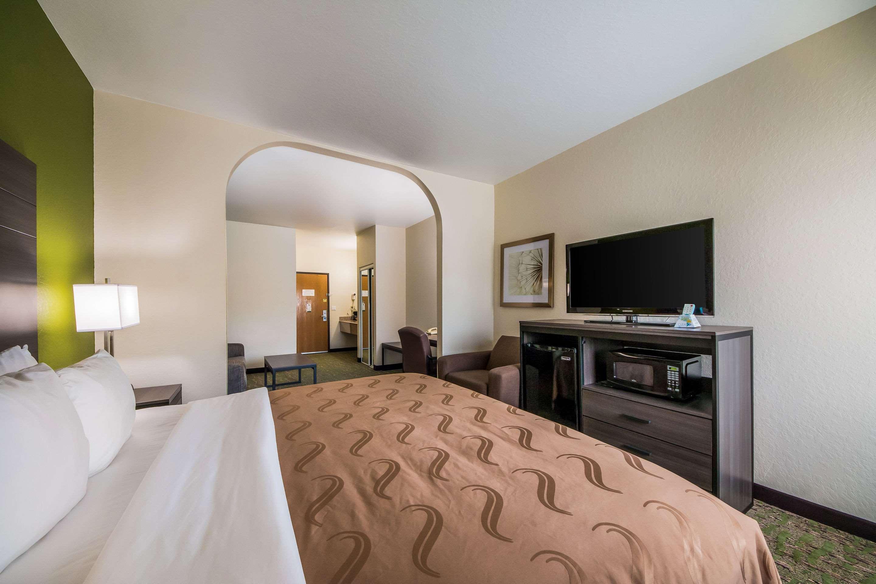 Quality Suites San Antonio Esterno foto