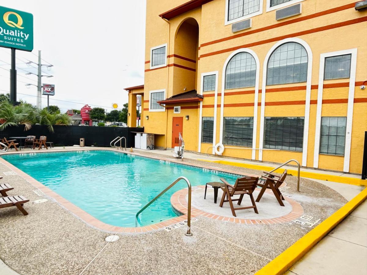 Quality Suites San Antonio Esterno foto