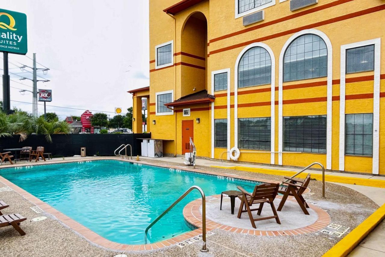 Quality Suites San Antonio Esterno foto
